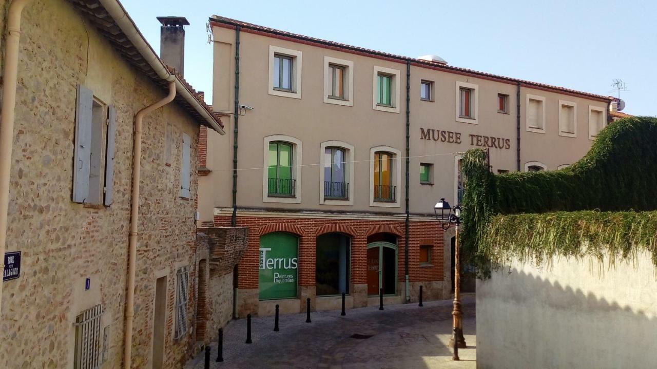 Maison au pied de la cathédrale Elne Exterior foto